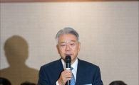 [포토]"얼마가 되는지 모르겠지만 사재 출연 한다"