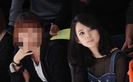 [포토]윤승아, 초미니에 드러난 매끈한 각선미