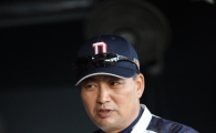 [포토] 질문에 답하는 김진욱 감독