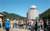 순천향매실마을 외국인 관광객 북적