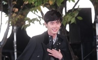[포토]이종석, 아무거나 걸처도 화보네~