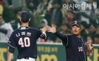 [포토] 최준석 '나는야 수비요정'