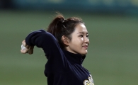 [포토] 손예진 '팔 각도 어때요?'