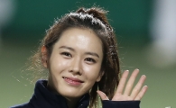 [포토] 손예진의 한국 시리즈 시구 인사