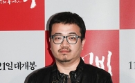 [포토]포즈 취하는 연상호 감독