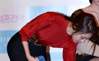 [포토]'블랙초미니' 이연희, 무릎덮개 2개가 필요해!