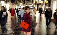 박봄 런던서 찍은 사진…'인형같은 미모와 각선미' 