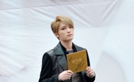 [포토]포즈 취하는 김재중