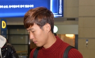 [포토] 손흥민 '장거리 비행 피곤하네~'