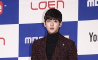 [포토]'멜론뮤직어워드' 강철웅, 조각이 따로 없네!