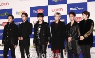 [포토]비스트, 멜론뮤직어워드 'TOP10 수상'