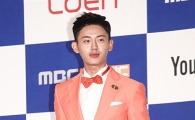 [포토]이지훈, 진정한 깔맞춤 패션!