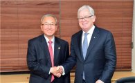 현오석, 호주 장관 면담…"FTA 협상 재개 환영한다"