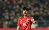 [포토] 기성용 '중원은 내게 맡겨'