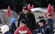 [포토] 류현진과 함께 추위를 잊은 동심