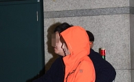 [포토]이연두, 매니저 경호 받으며 귀국