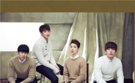 2AM '그냥 있어줘', 라디와의 달콤 호흡… '女心 올킬'
