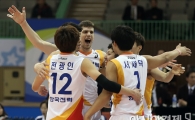 [포토] 득점에 환호하는 한국전력