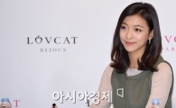 [포토]루나 '사인은 정성껏'