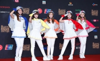 [포토]'2013 MAMA' 크레용팝, 망토 차고 거수경례