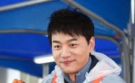 [포토]김승수, '제가 만든 김치랍니다'