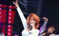 [포토]효린, 과감한 무대의상!