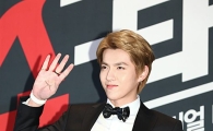 [포토]EXO 크리스, '이게 바로 엄친아 포즈'