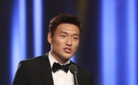 [포토] 최고의 미드필더 이명주