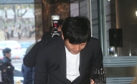 [포토]고개 숙여 사죄하는 이수근
