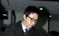 [포토]탁재훈, 죄송한 마음에 고개 숙이고