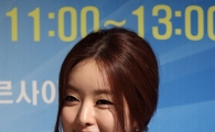 [포토] 홍수아 '저도 야구인이에요~'