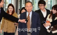 [포토]이동걸 부회장 후보 사퇴 가운데 홍성균 부회장 면접 참석 