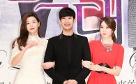 [포토]전지현-유인나, '김수현도 웃게 만드는 미모'