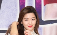 [포토]전지현 '엘라스틴 했어요~'