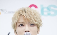 김재중 "스타의 위엄? 팬을 가족같이 생각하려고 해"