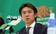 [포토] 홍명보 감독 '김태영 감독 데뷔전, 은퇴 경기로 만들어주겠다'