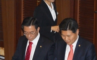 [포토]'꼭 잡은 손'