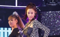 [포토]클라라, 한쪽 다리를 살며시 올리며~'섹시 눈빛'