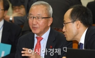 [포토]의견 나누는 현오석·추경호