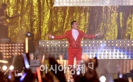 [포토]싸이, 화려한 퍼포먼스