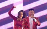 [포토]싸이, 여성 백댄서와 강렬한 무대