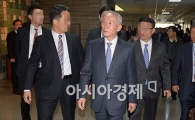 [포토]테연한 표정의 남재준 국정원장