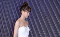 [포토]김소현, 드레스가 너무 커요!