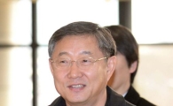 [포토]밝은 미소 짓는 양웅철 부회장