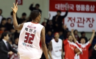 [포토] 헤인즈 '동점 3점포!'
