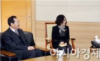 [포토]강운태 광주시장, 왕샌민 신임 광주중국총영사 접견