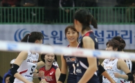 [포토] 득점 올린 K-스타 'V-스타 벤치를 침범~'