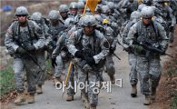 미 하원군사위원장 "북한 침략시 美해병대 20개 여단 한반도 투입" 