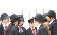 소녀시대 ‘미스터미스터’ 엠카 1위…러블리·보이시 이중 매력