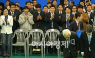 [포토]인사하는 김한길·안철수